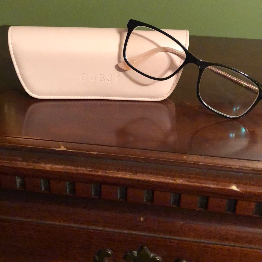 Guess Breast Cancer Awareness Frames